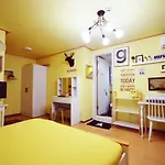 Han River Guesthouse